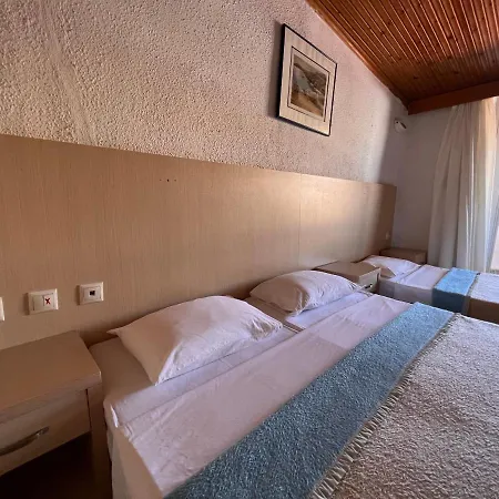 Grand Victoria 2*