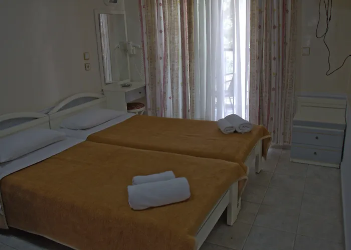 Hotel Grand Victoria Hanioti