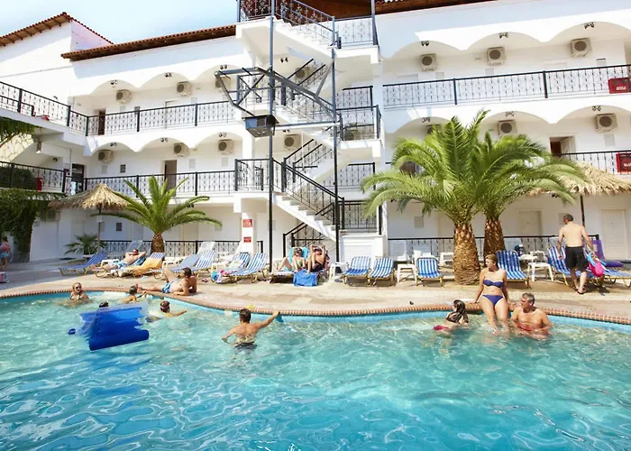 Отель Grand Victoria 2*